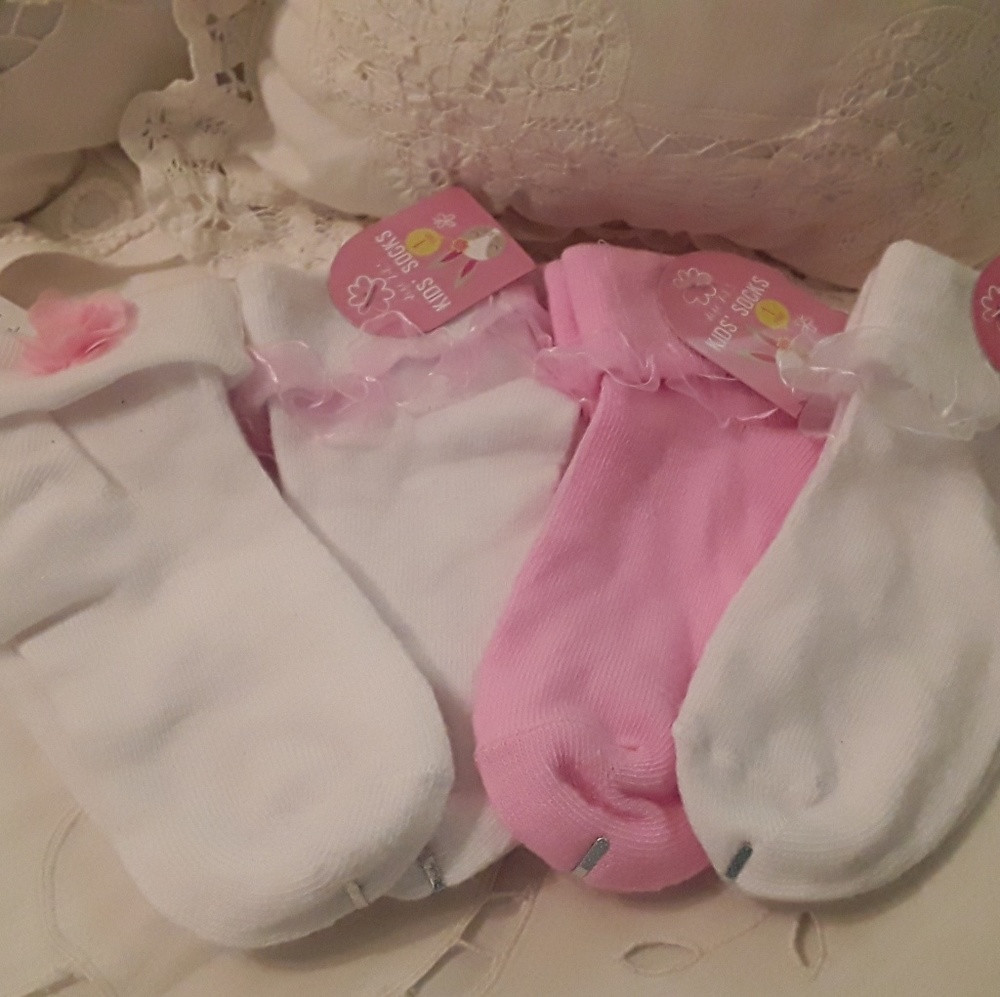 NWT 5 PAIRS GIRLS DRESS SOCKS, SIZE 5 - 6.5 - Picture 2 of 7